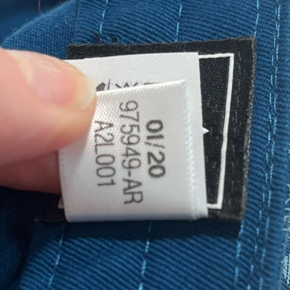 ADIDAS Logo Baseball Hat Adjustable Strap - Picture 6 of 15